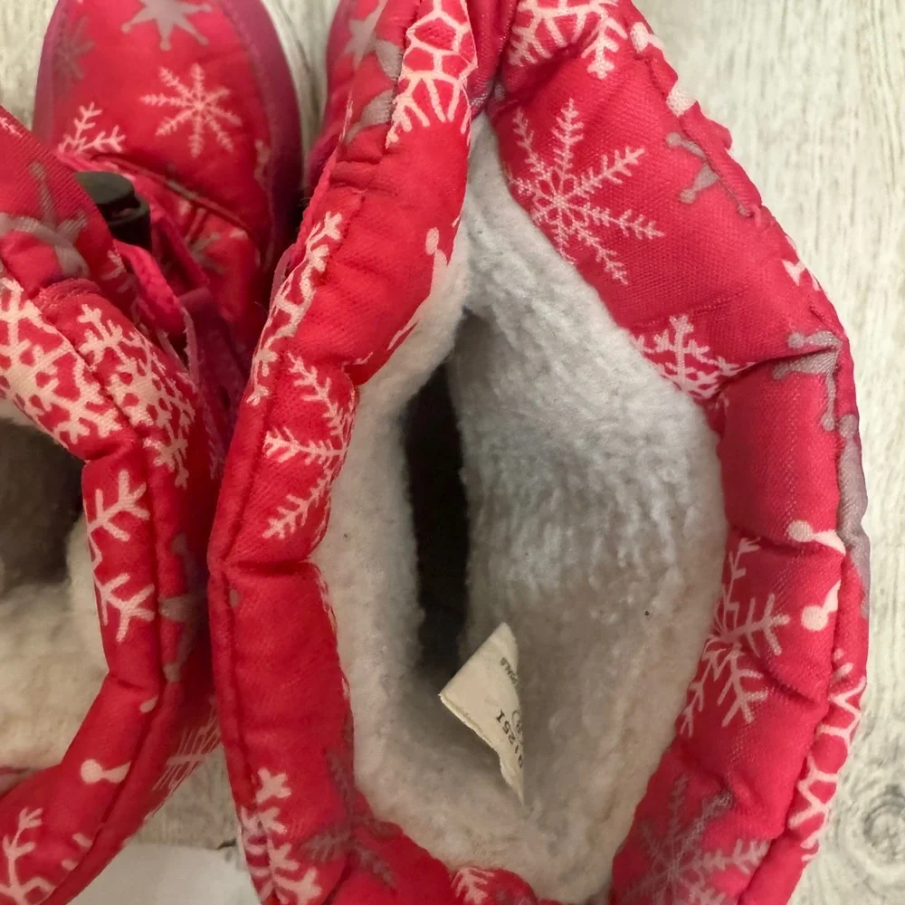 Cozy Pink Snowflake Winter Boots